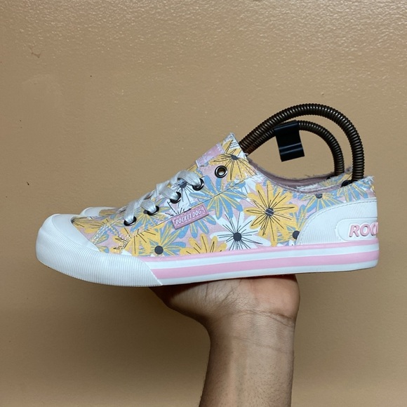 Rocket Dog Jazzin Floral Print Sneakers - Picture 3 of 16